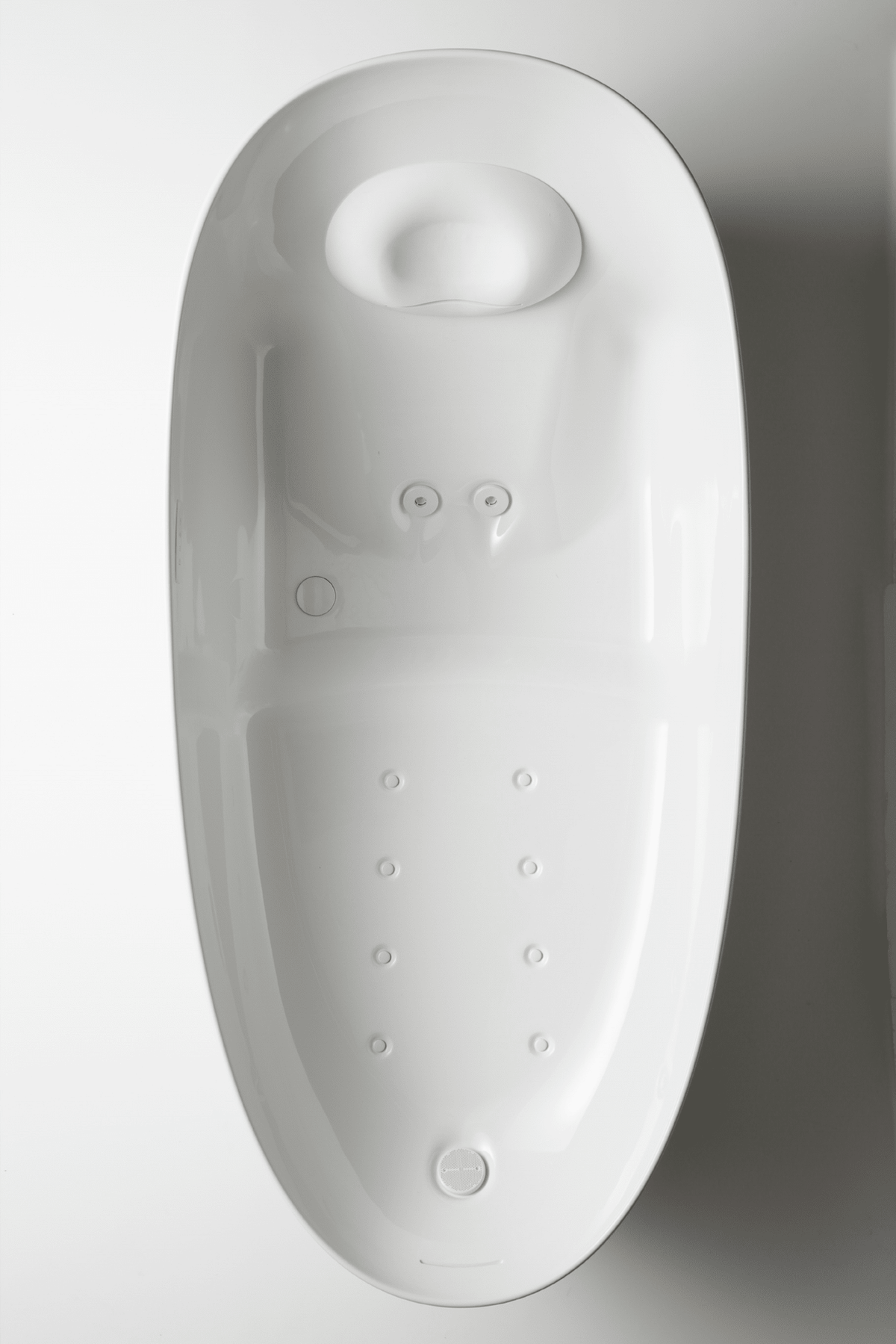 TOTO® Flotation Bathtub with Zero Dimension® and Hydrohands – Oval – Glossy White –
